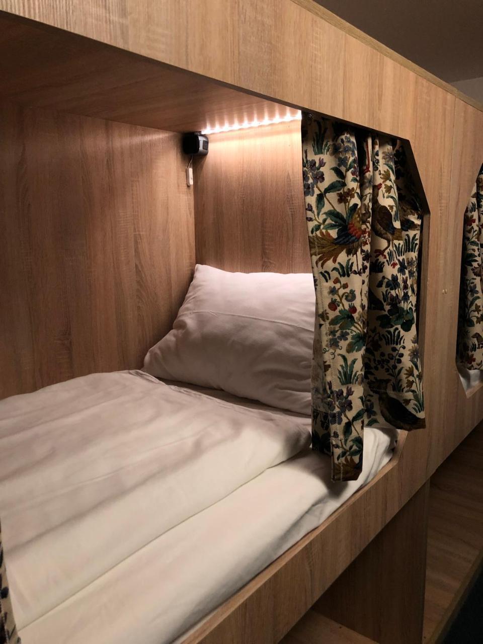 Boutique Hostel Zum Goldenen Kegel Wien Ngoại thất bức ảnh